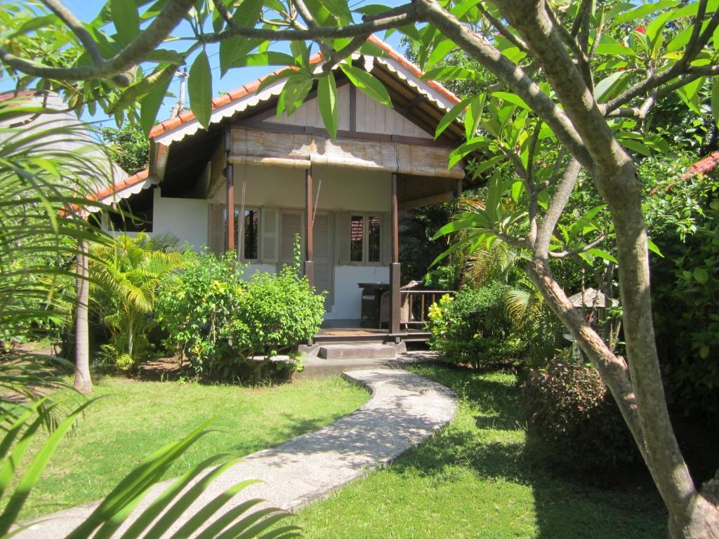 Kembali Beach Bungalows Amed  Room photo